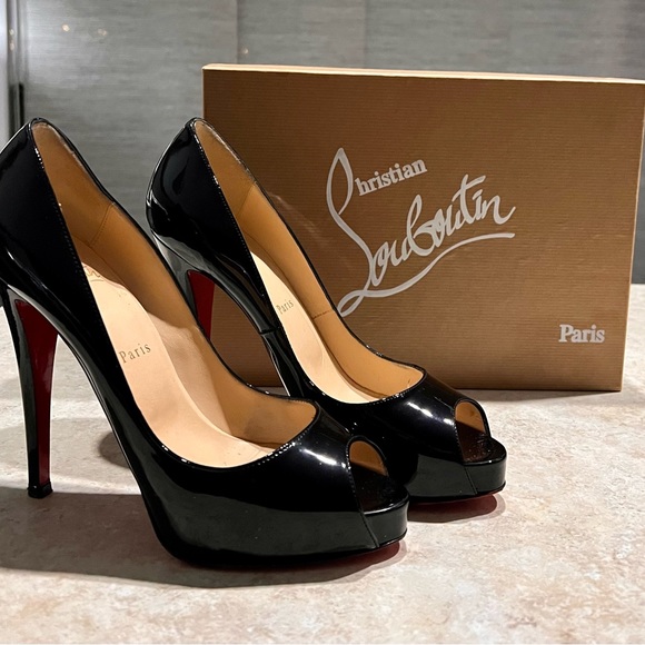 Christian Louboutin  Very Prive’ heels. - Picture 1 of 6